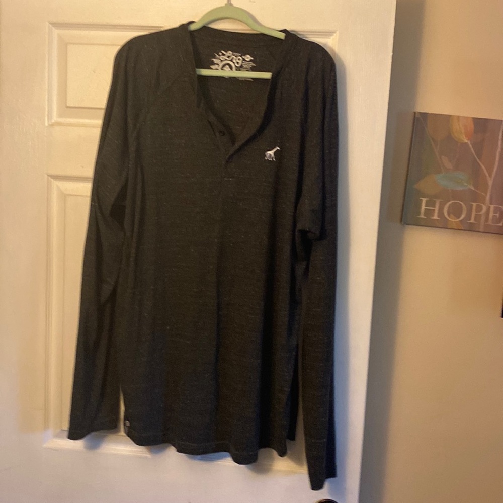 LRG Ragland shirt gently used good condition